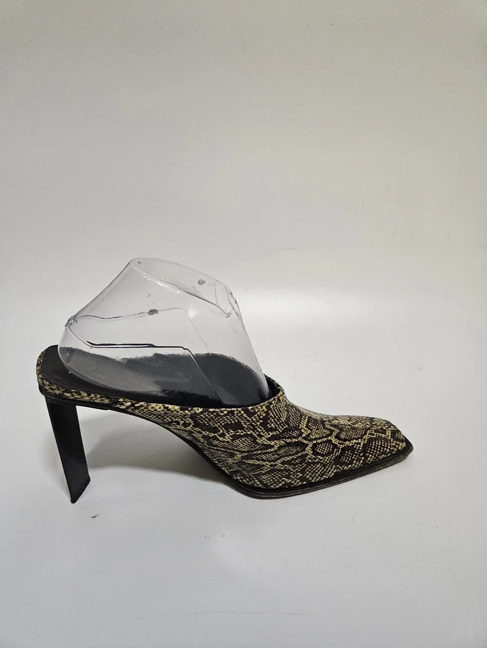 bebe Womens Snakeskin print Pumps 9.5M Block Heel Square Toe made in spain